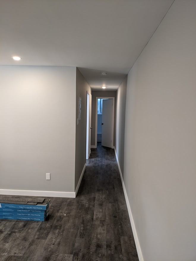 371 Margaret Ave #4 - Photo 3 of 9