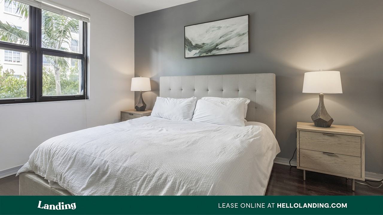 440 NE 4th Ave - Photo 6 of 50