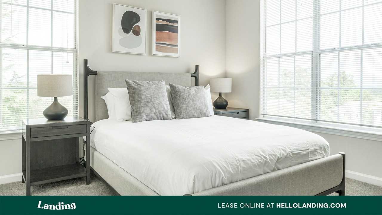 2055 Barrett Lakes Blvd. NW  Kennesaw - Photo 5 of 26