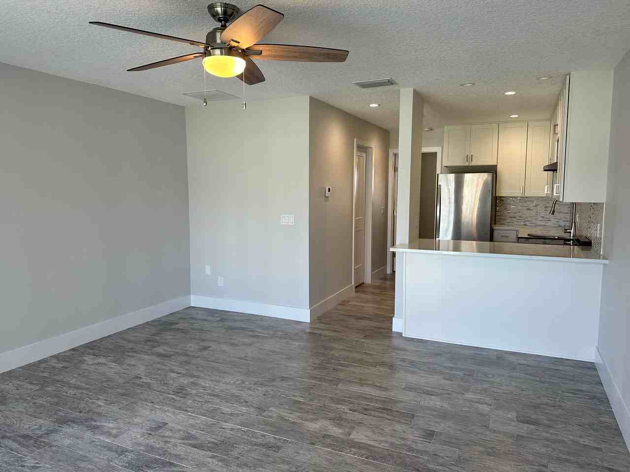 541 South Peninsula Avenue A16 - 1 #1 - Photo 4 of 25