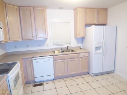 420 E Main St - Photo 3 of 7