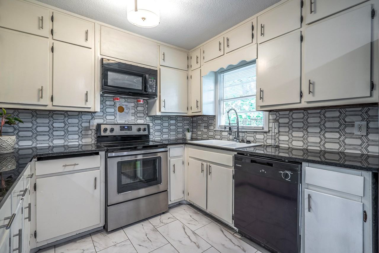 Huntoon Pl - Photo 5 of 25