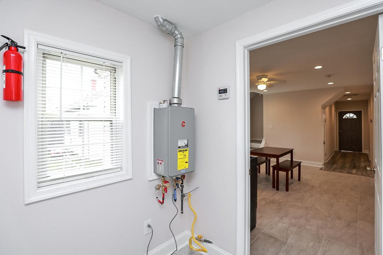 Roanoke Ave - Photo 7 of 17