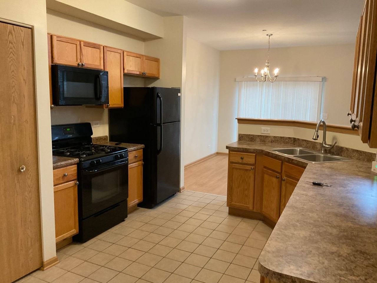 6428 Blue Sky Ln - Photo 3 of 11