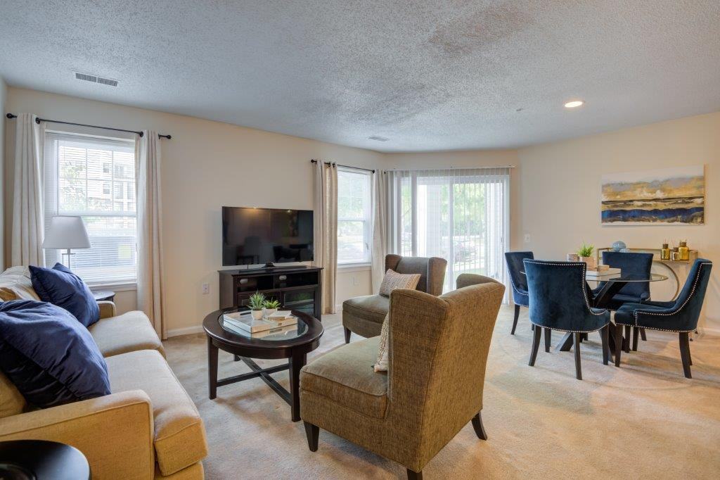 The Apartments at Diamond Ridge - Photo 4 of 26