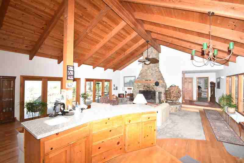 13885 Peardale Ln - Photo 3 of 27