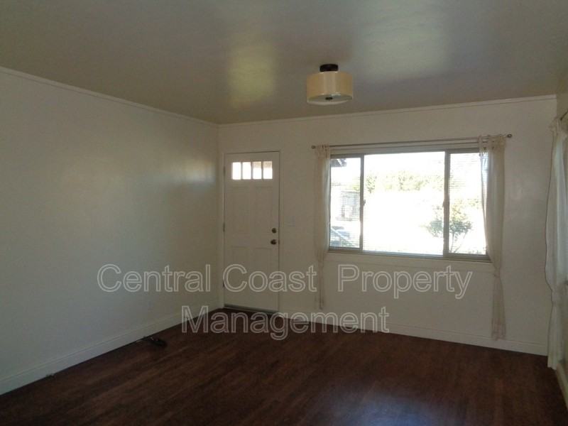 415 17th St - Photo 2 of 19