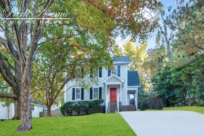 3925 Old Coach Rd - Photo 2 of 28