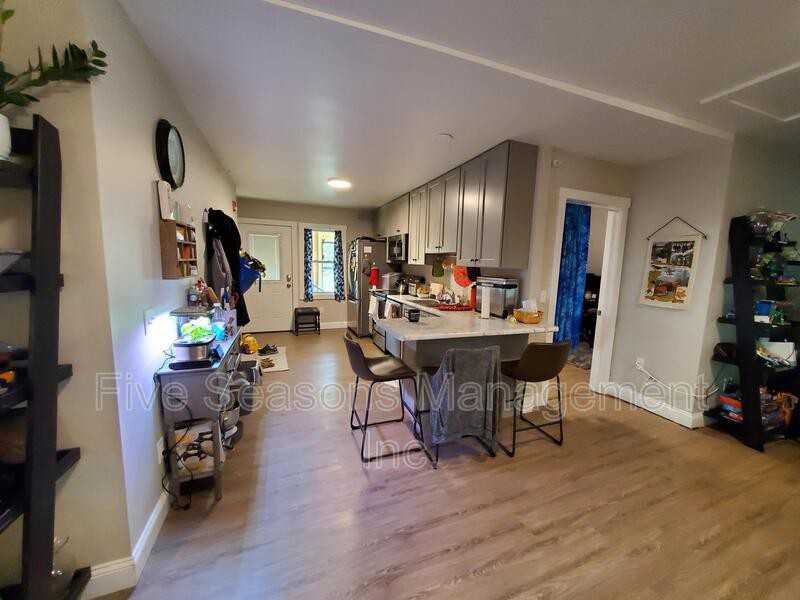 68 S Union St - Photo 2 of 12