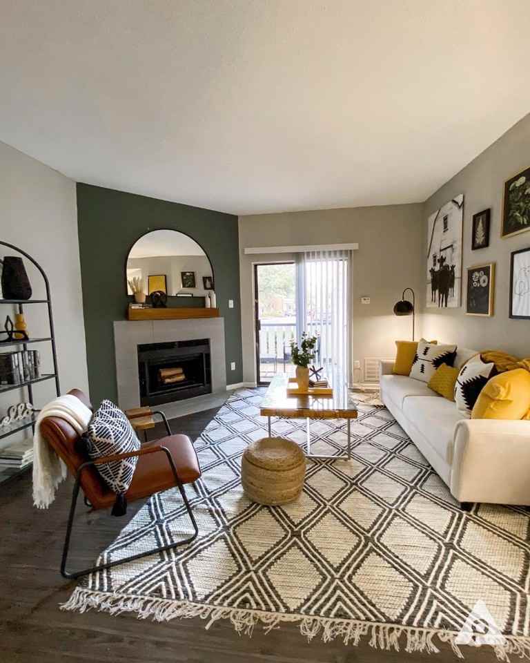 Balcones Club Apartments - Photo 2 of 19