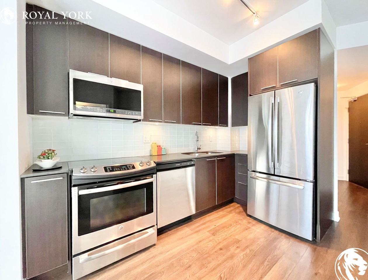 10 Park Lawn Rd #522