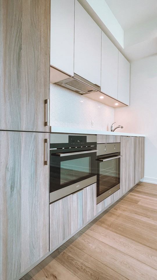 158 Front Street East #1819 - Photo 2 of 18