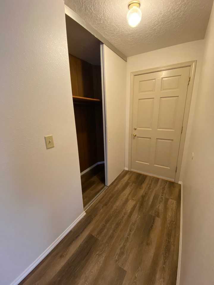 365 Madrona Ave Se #C3 - Photo 4 of 17