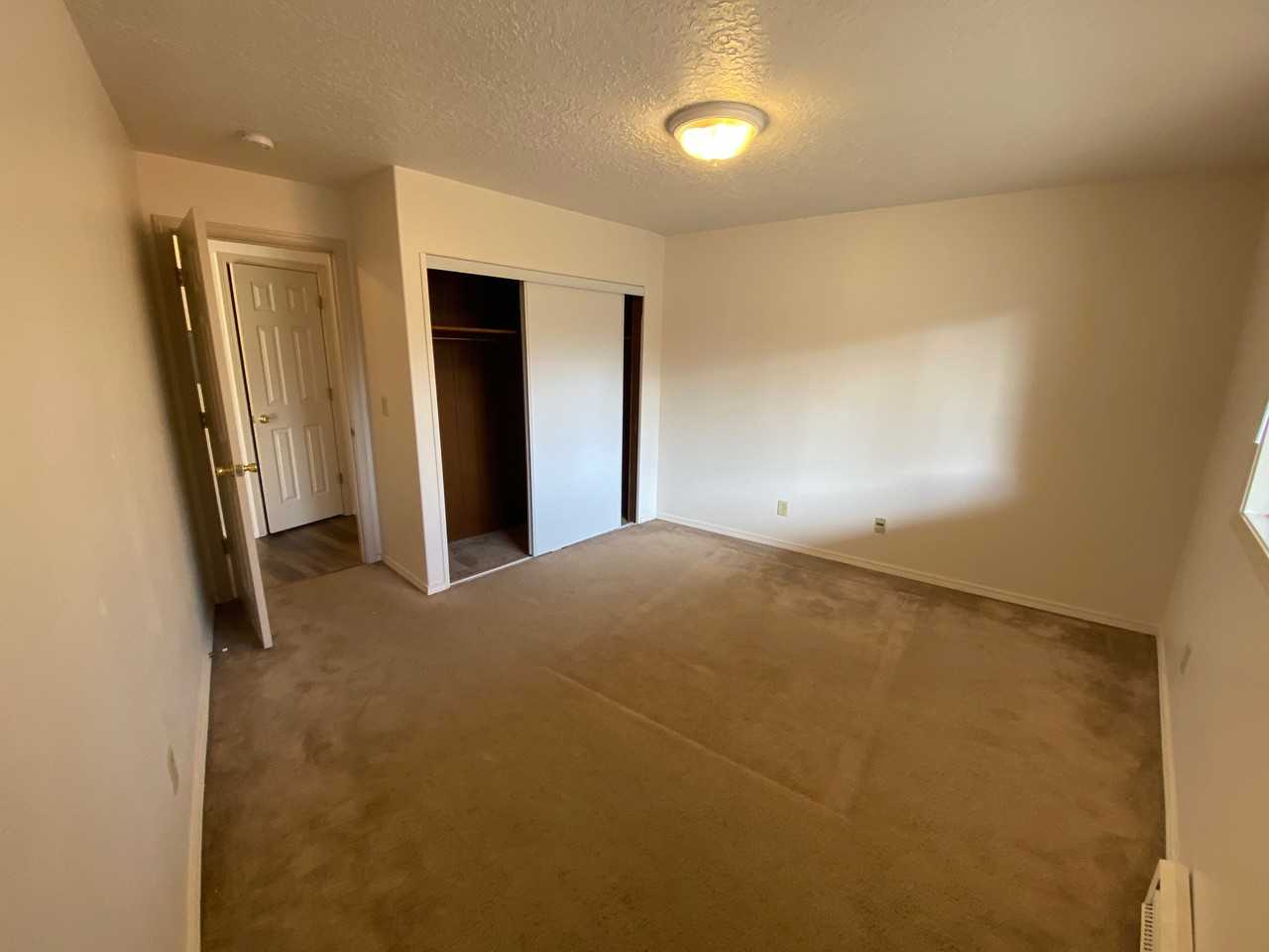 365 Madrona Ave Se #C3 - Photo 6 of 17
