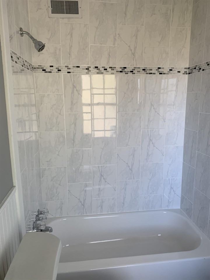 409 North Whitworth Avenue #1 - Photo 3 of 8