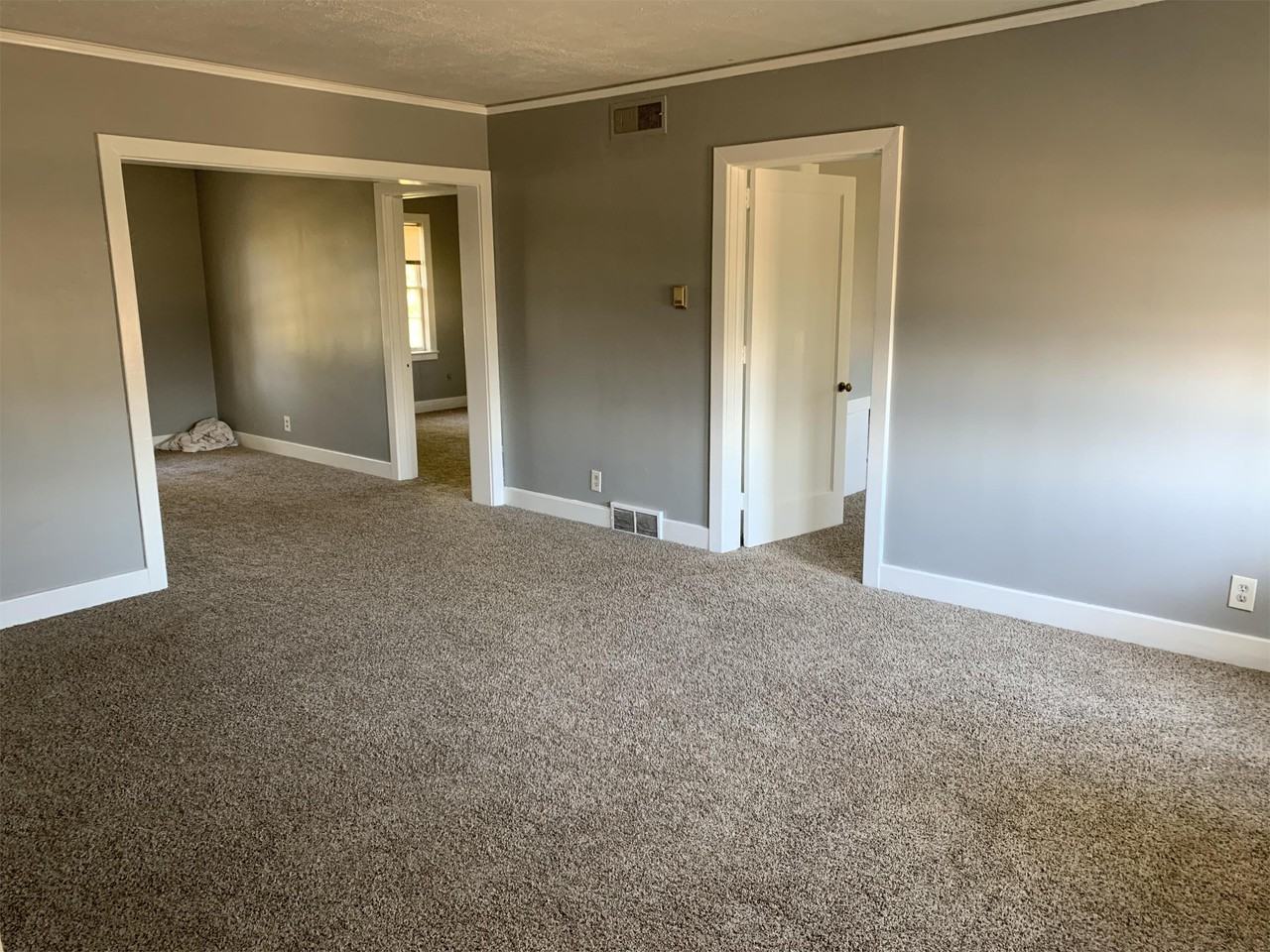 409 North Whitworth Avenue #1 - Photo 5 of 8