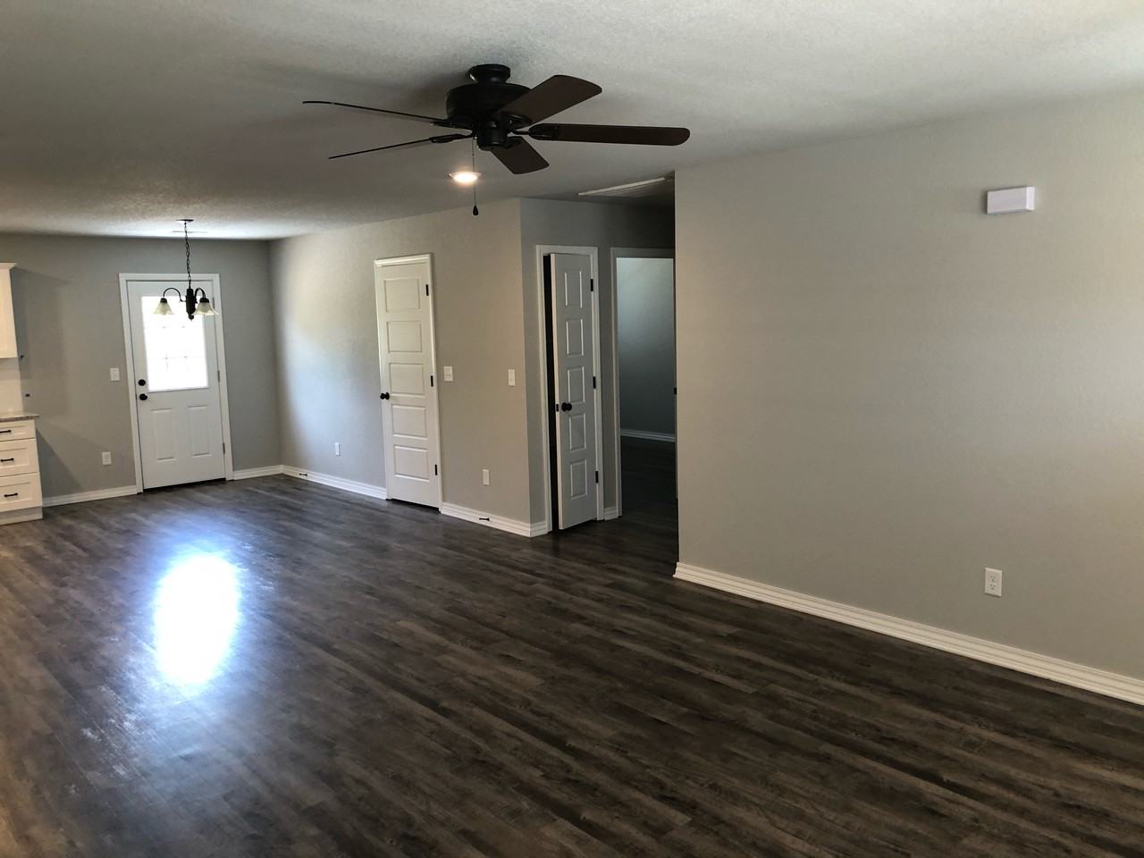 22 Lockhart Ln #1 - Photo 3 of 14