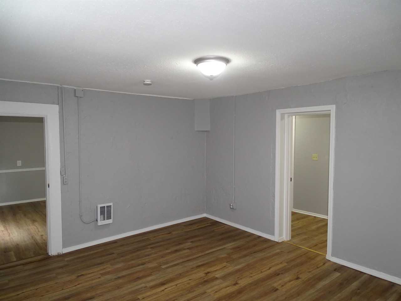 412 N Lincoln Ave #B - Photo 6 of 12