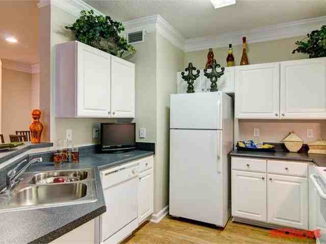 Villas at Newnan Crossing - Photo 2 of 10