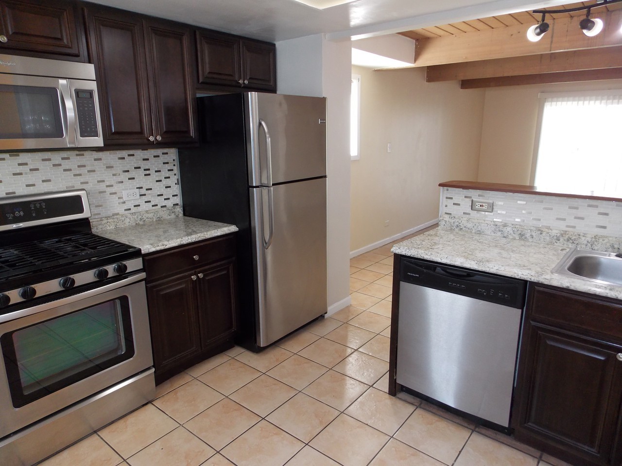 407 Meadow Green Ln #1 - Photo 5 of 30