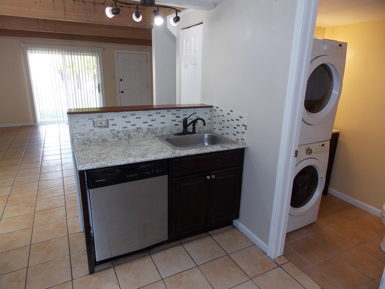 407 Meadow Green Ln #1 - Photo 6 of 30