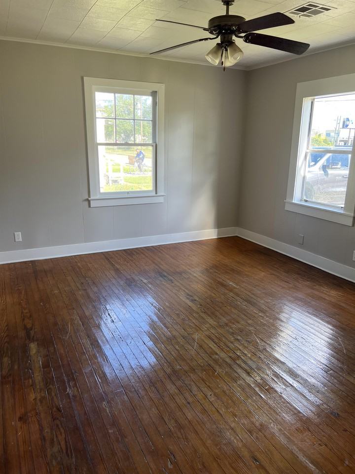 2408 Stanton St #1 - Photo 3 of 10