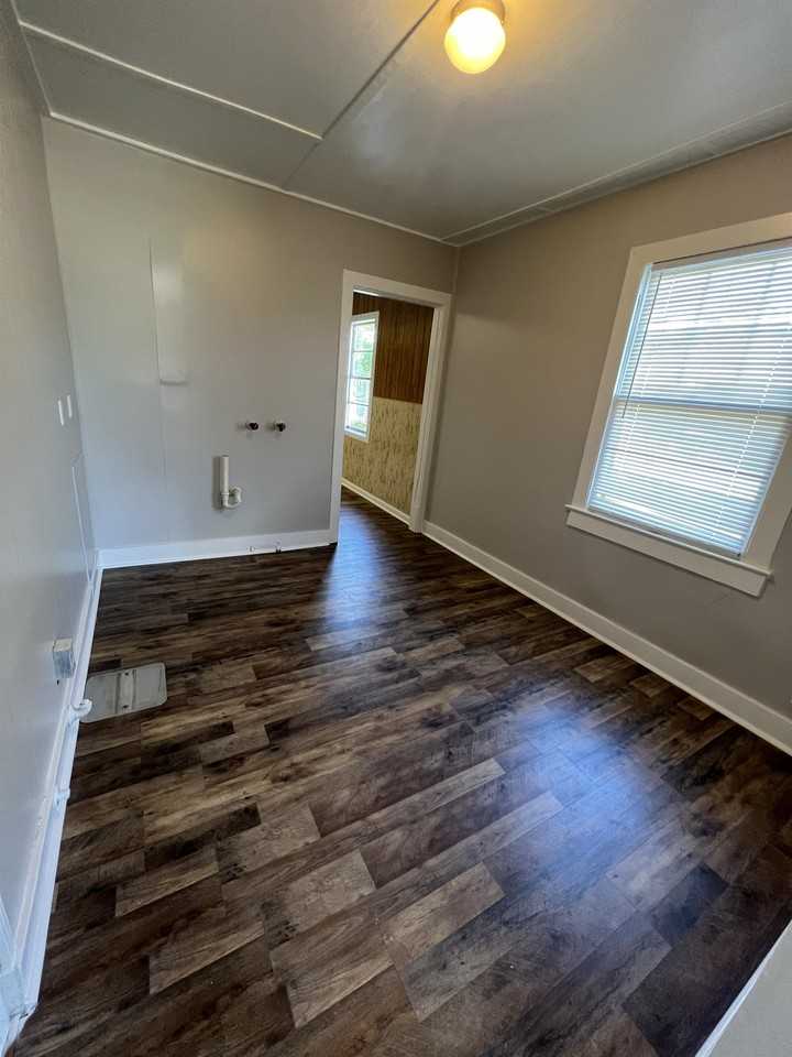 2408 Stanton St #1 - Photo 6 of 10