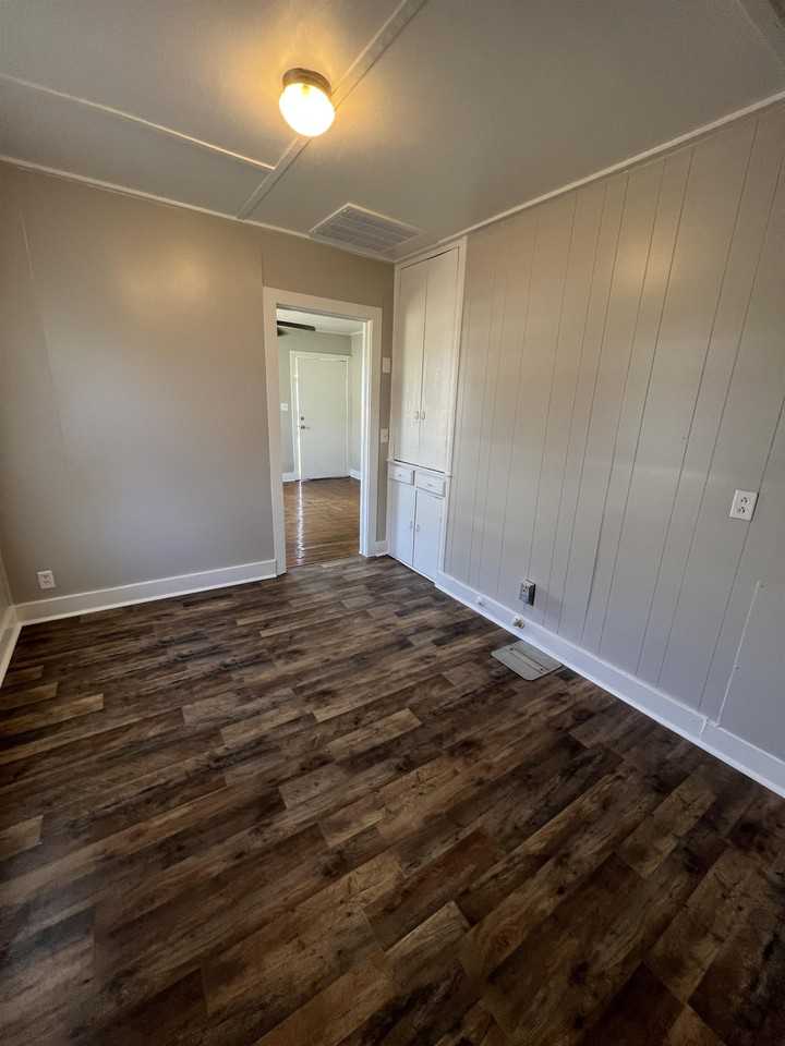 2408 Stanton St #1 - Photo 7 of 10