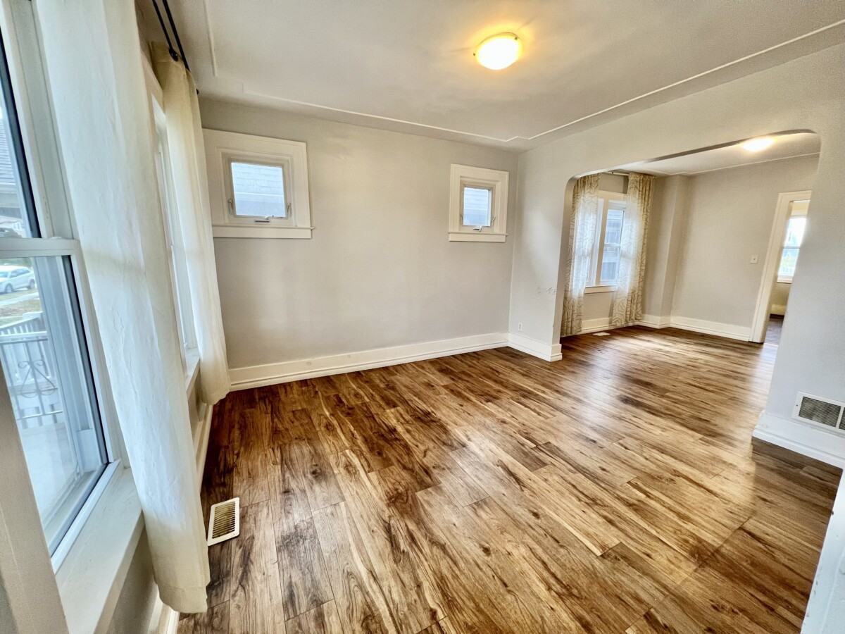 1509 Bruce Ave Apartments in South Central, Windsor, ON N8X 1Y1 Zumper