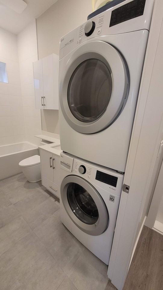 Rocklin St & Baycrest Ave - Photo 7 of 10