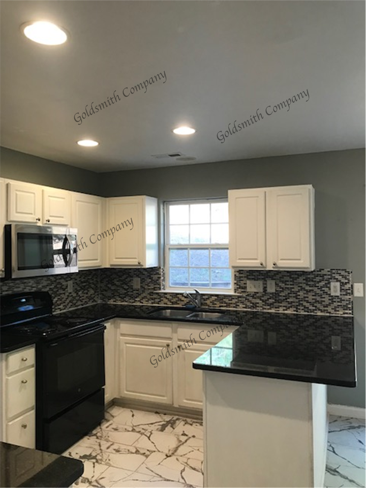 4 Oyster Bay Ct - Photo 3 of 7