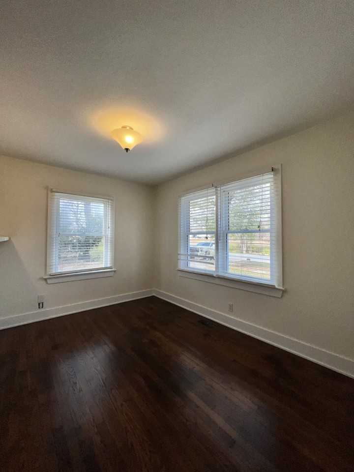 1510 Zinc Plant Rd - Photo 5 of 20