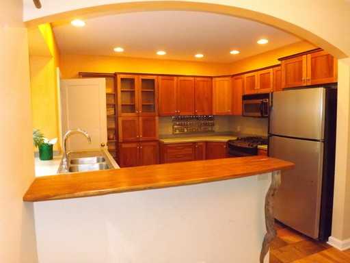 180 E Main St - Photo 3 of 27