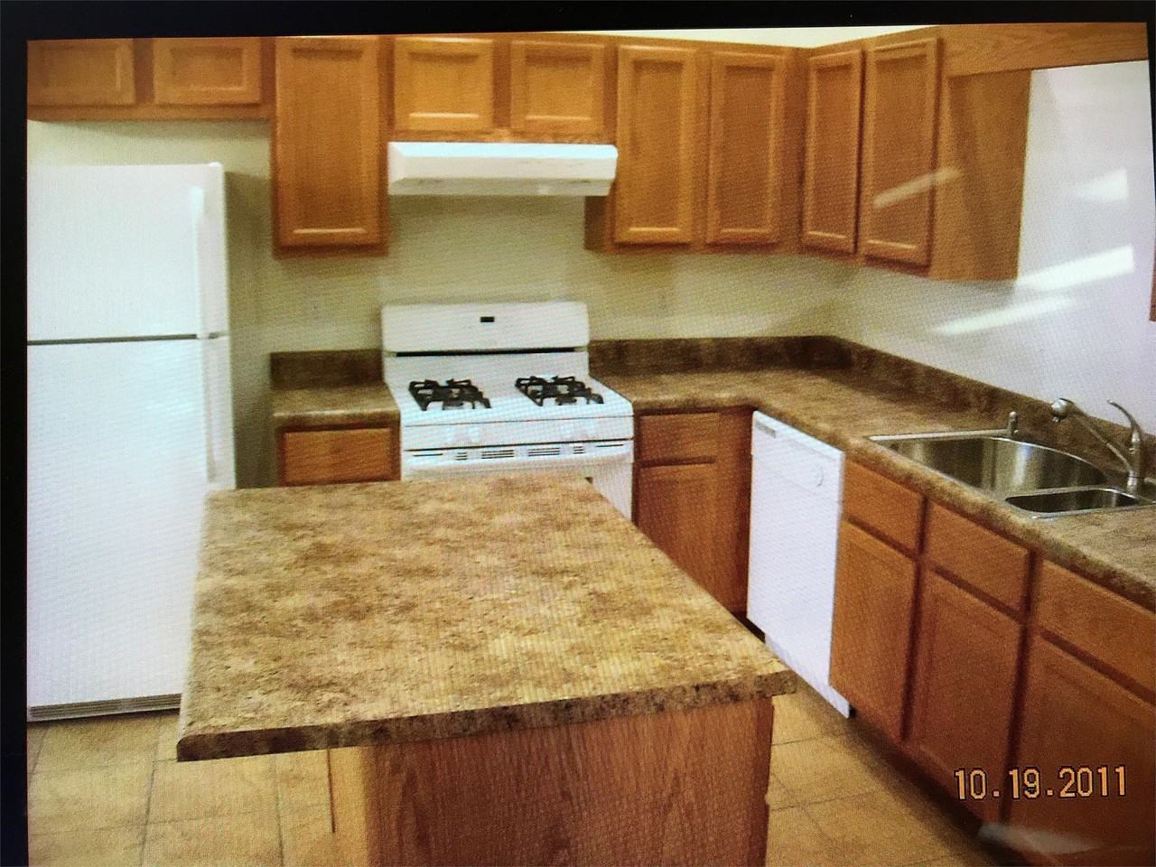 1546 Spring Bay Rd #1 - Photo 4 of 6