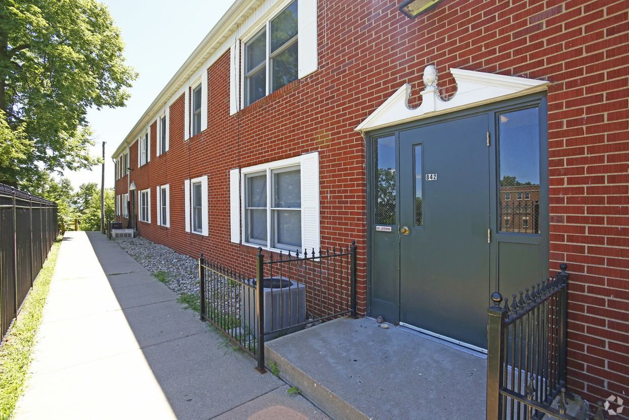 900 West Moss Avenue #1 - Photo 7 of 10