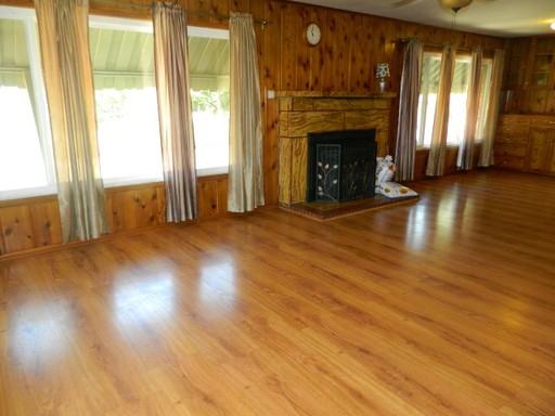 475 Clarke St - Photo 3 of 21