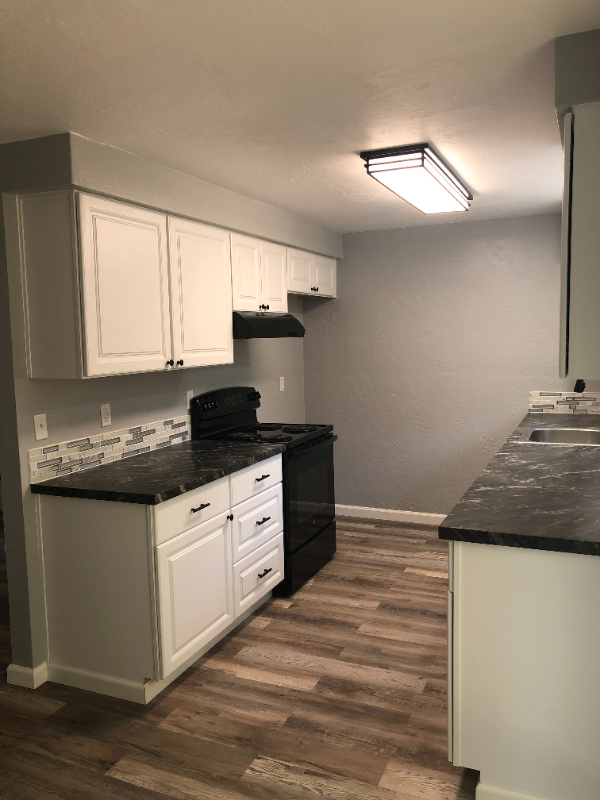 320 Kanuku St Se - Photo 2 of 10