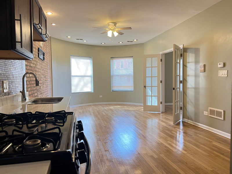 5710 South Michigan Avenue #3S - Photo 2 of 12