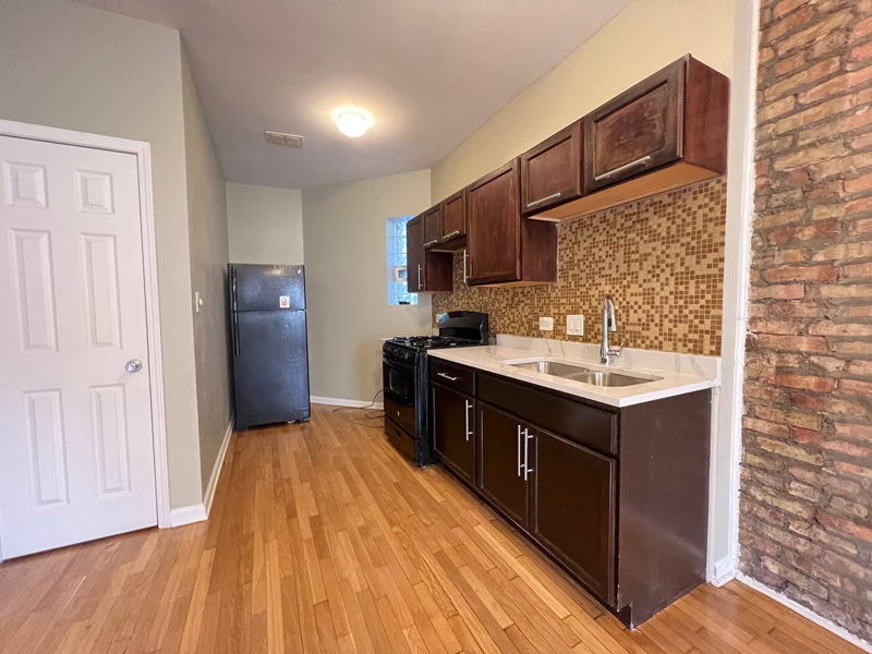 5710 South Michigan Avenue #3S - Photo 4 of 12