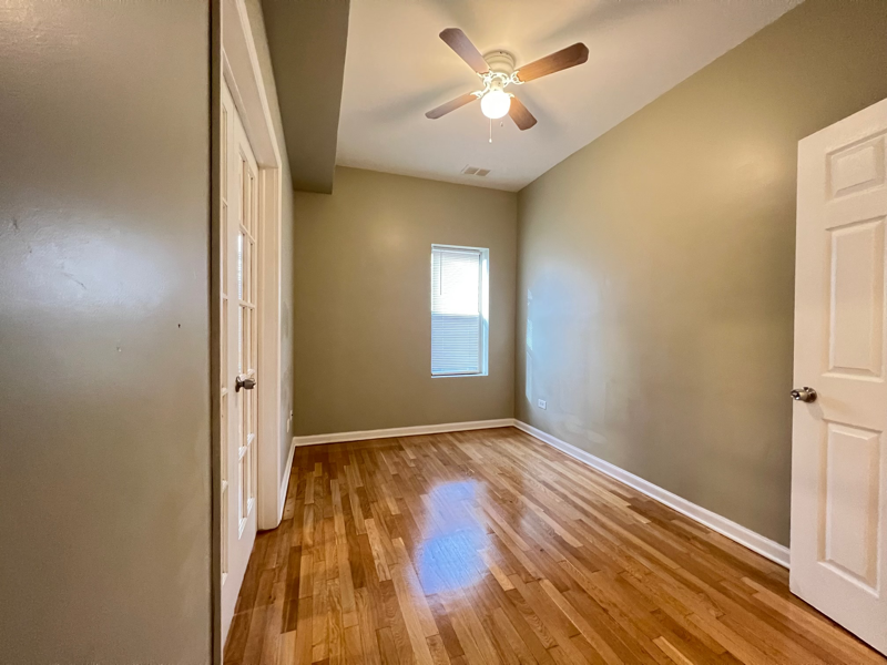 5710 South Michigan Avenue #3S - Photo 6 of 12