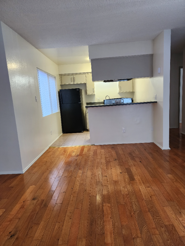 24431 Hawthorne Blvd #3 - Photo 2 of 9