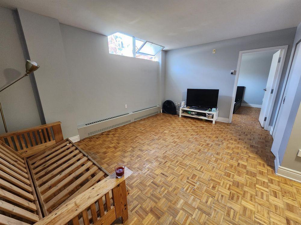 315 - 315 Nelson Street - Photo 3 of 12