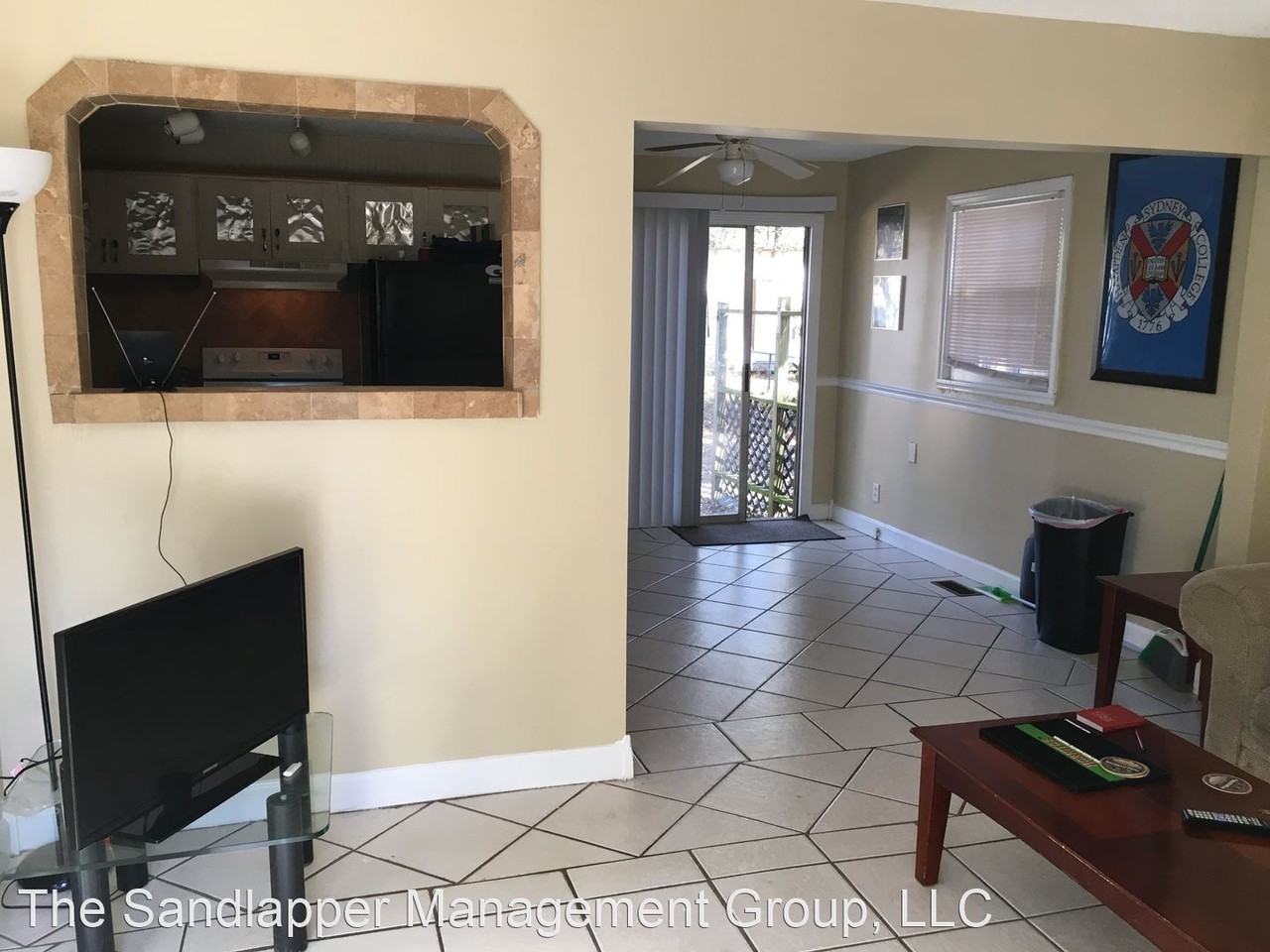 1122 N Shadow Dr - Photo 2 of 13