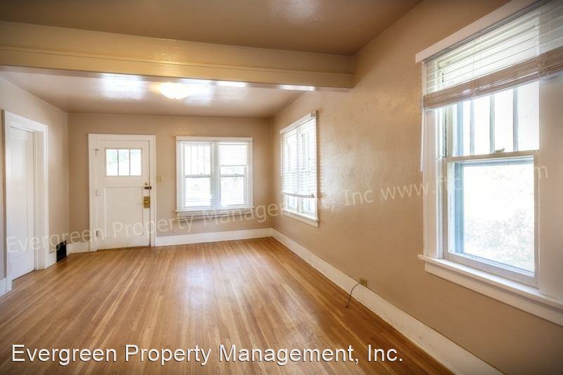 121 Sylvan Court - Photo 3 of 21