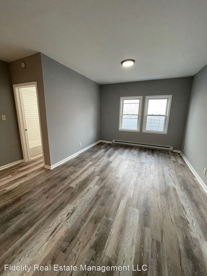 428-430 Liberty St - Photo 3 of 10