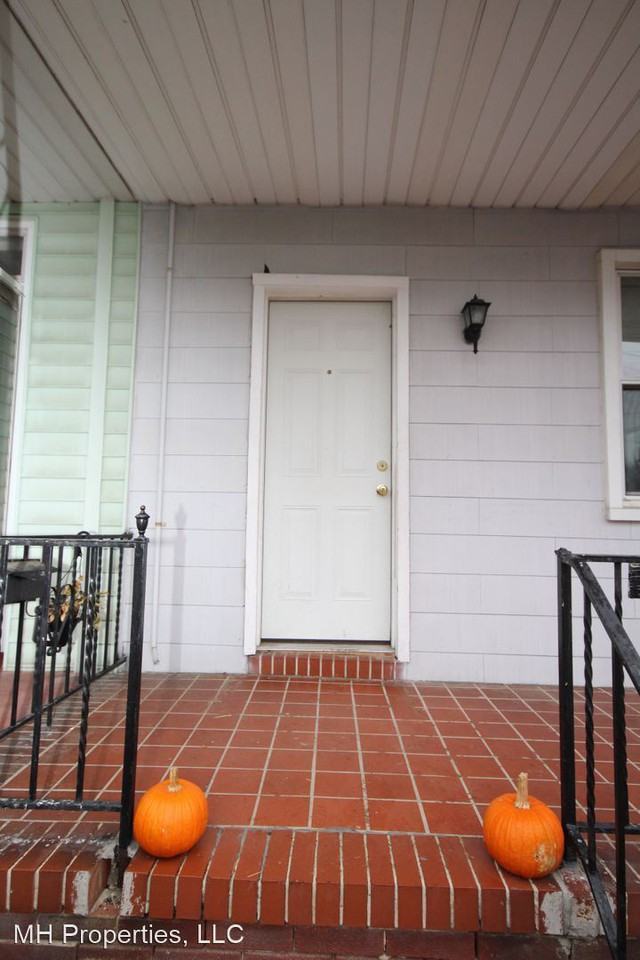 3138 Strickland St - Photo 2 of 16