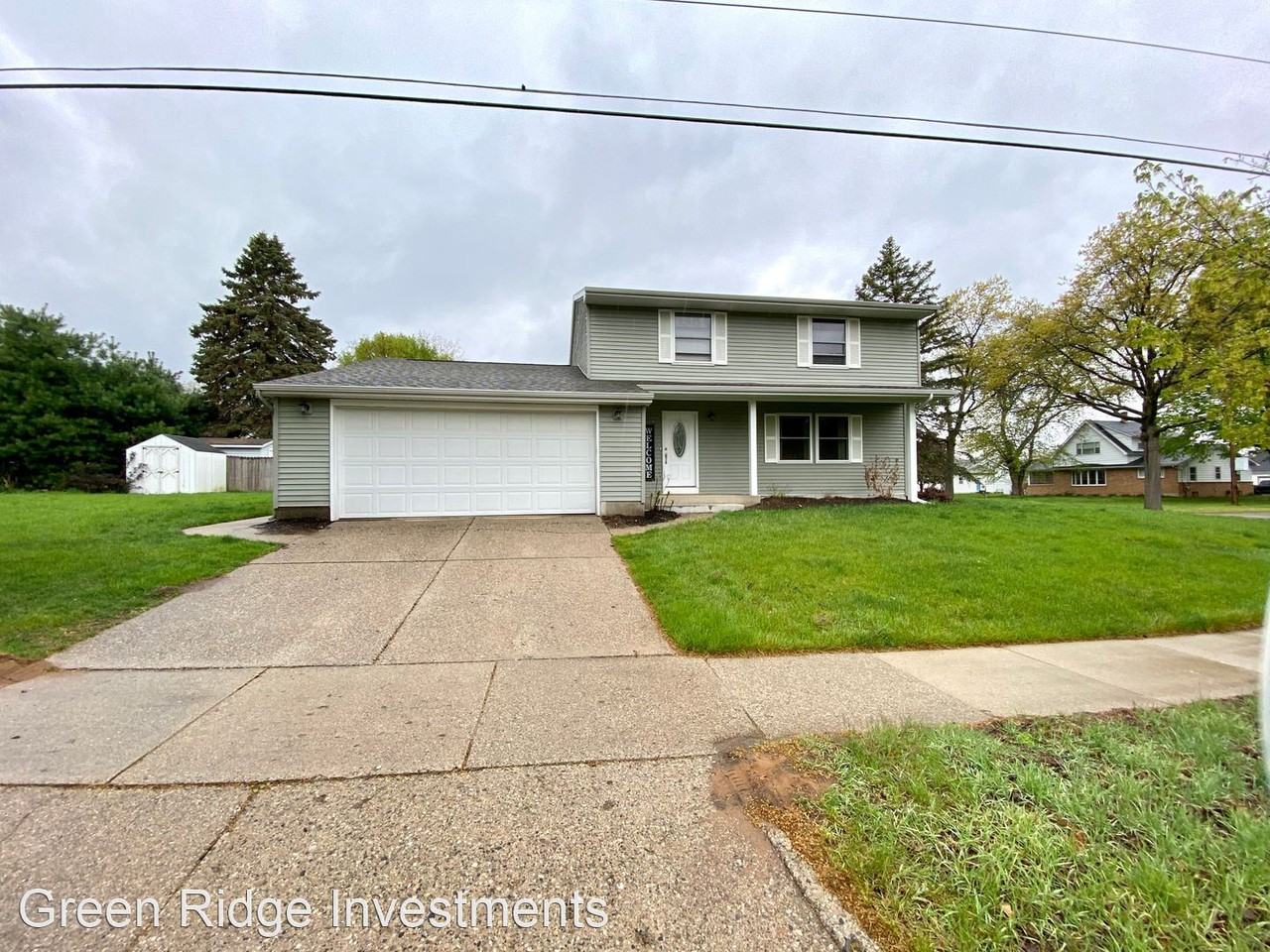 2361 Briar Hills Dr Ne - Photo 2 of 47