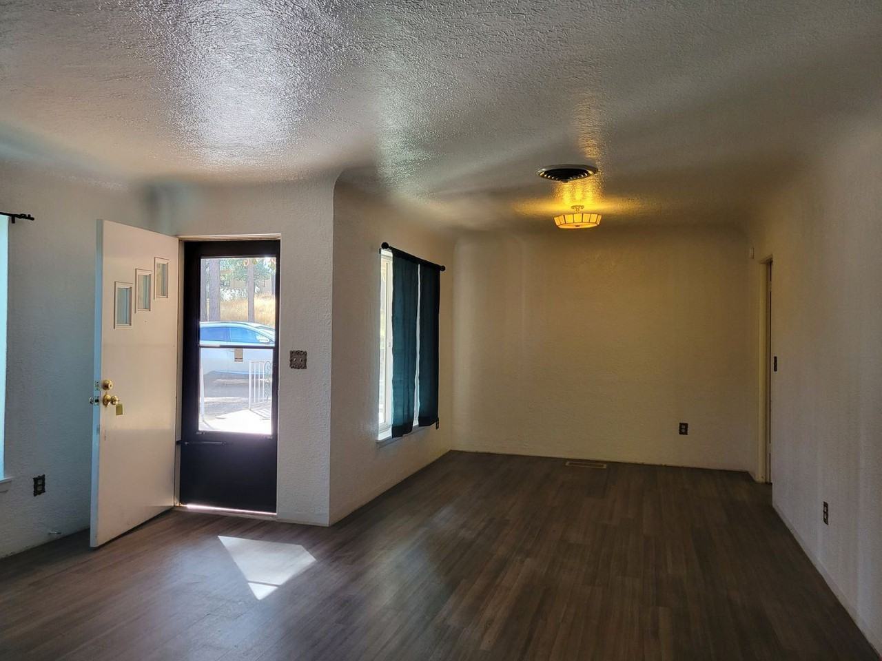 603 Mechem Dr - Photo 2 of 22