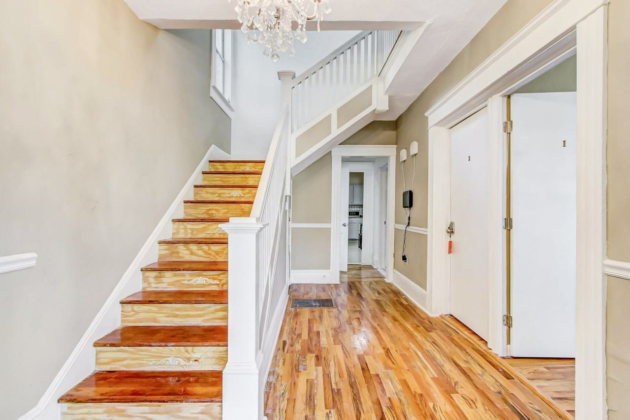 Evergreen Ave - Photo 3 of 11