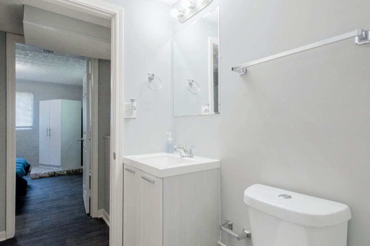 Creekdale Dr - Photo 3 of 5